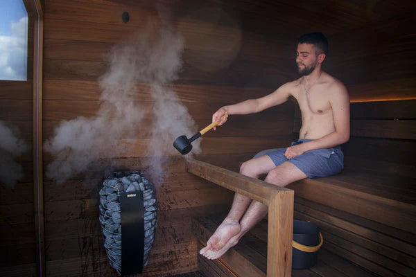 Dry Sauna vs. Wet Sauna: Understanding the Differences and Benefits