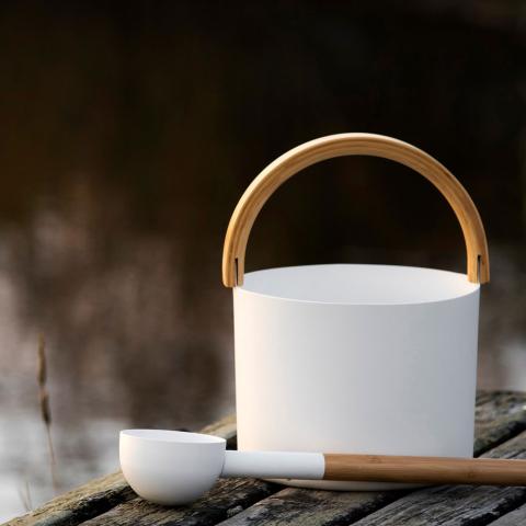 KOLO Black/White 1 Gallon Sauna Bucket+Ladle, Bamboo/Aluminum