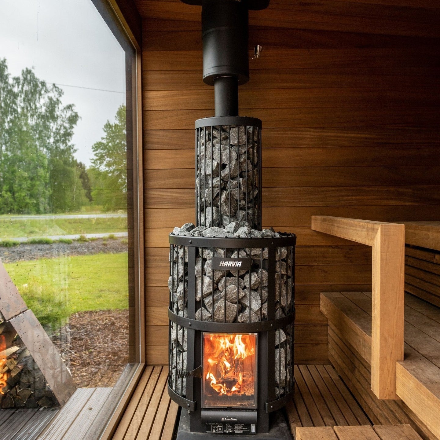 ファイヤー Harvia Legend 240 GreenFlame 15.9kW Wood Stove Package