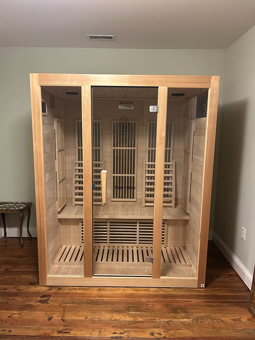 Customer photo from John H., verified buyer: Maxxus Bellevue infrared sauna