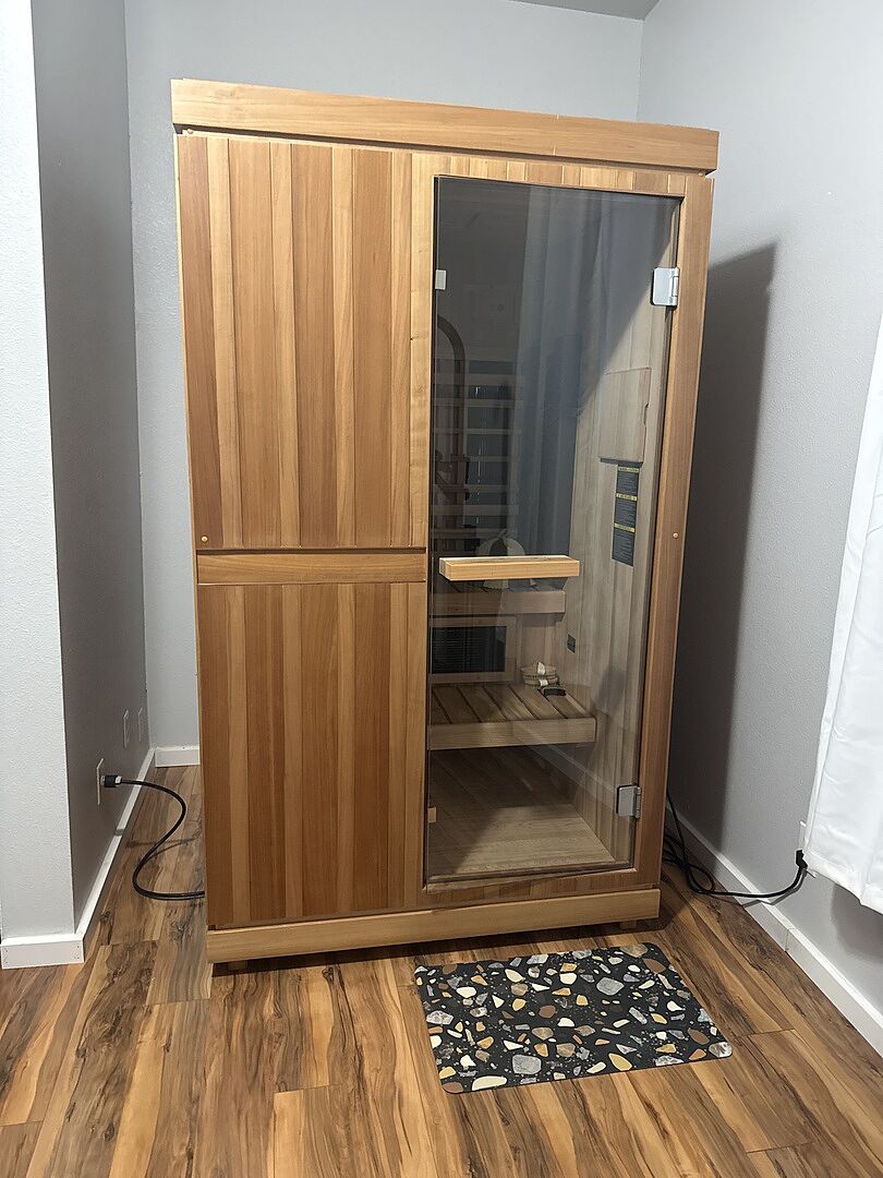 Customer photo from Stephanie W., verified buyer: Finnmark FD-4 Trinity hybrid sauna